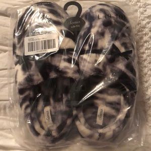 Soma slippers NWT